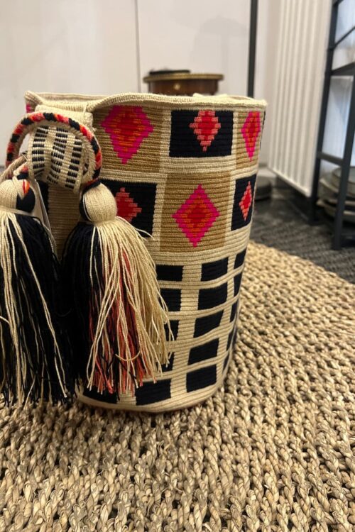 guanabana melbourne bag beige fuchsia